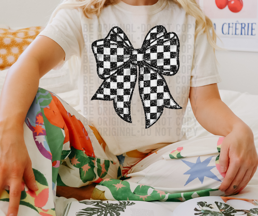 Checkered bow